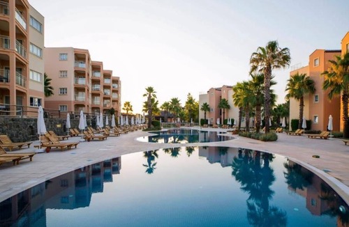Sogucak House | 1+1 Flat with Communal Pool in Kusadasi-Awz142