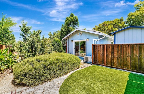 San Jose House | 1 bed/1 bath completely private with own entrance, private yard, laundry and AC.