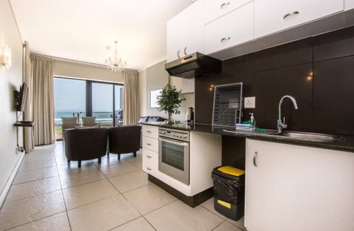 Durban Point Apartment | 1 Bedroom Apartment w/Sea View Durban