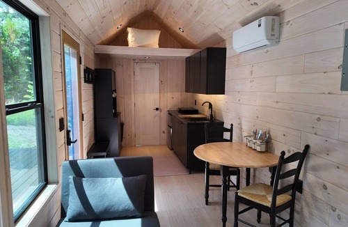 Lake Davis Cabin | 1-bedroom cabin with AC in Lake Davis, Portola