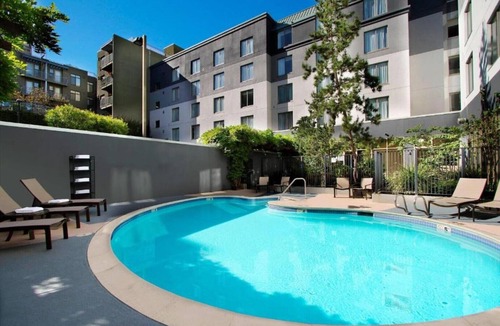 Downtown Oakland House | 1 Bedroom Private Vacation Home In Oakland