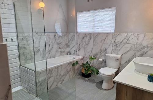 Oudtshoorn House | 1 CAMDEBO