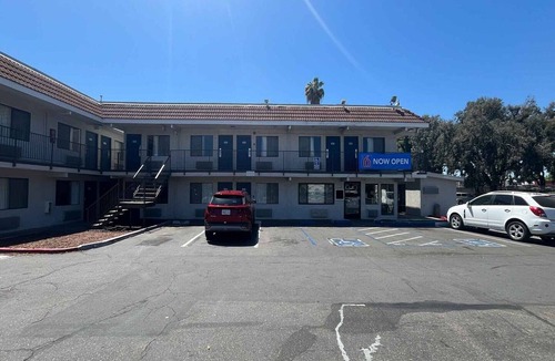 East San Jose Apartment | 1 Full Bed|Mob Acc RI Shwr NS Micfridge