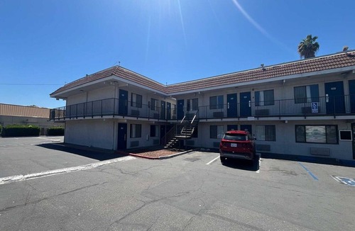 East San Jose Apartment | 1 Full Bed|Mob Acc RI Shwr NS Micfridge