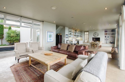 Glentana House | 10 Elf Beach House