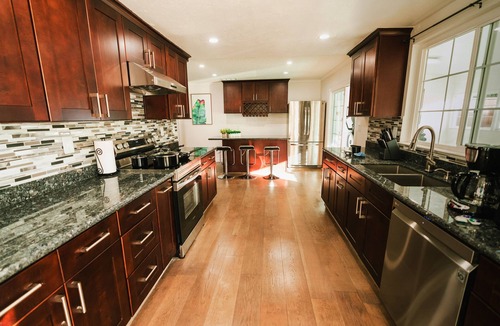 East San Jose House | 10 Guests 5BR 3BA 2000SQFT Luxury/Sport/Gym