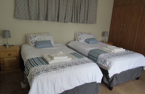 Greater Johannesburg Metropolitan Area Apartment | 100 m² Apartment ∙ 2 bedrooms ∙ 4 guests