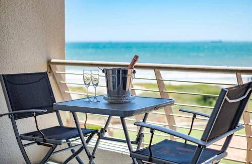 Lagoon Beach Apartment | 100 m² Apartment ∙ 2 bedrooms ∙ 4 guests