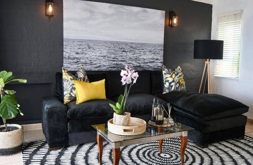 Shaka's Rock Apartment | 100 m² Apartment ∙ 1 bedroom ∙ 2 guests