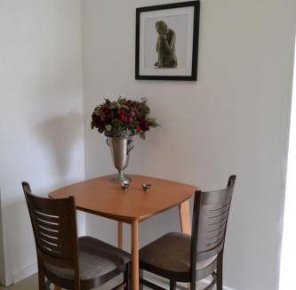 Greater Johannesburg Metropolitan Area Apartment | 100 m² Apartment ∙ 1 bedroom ∙ 2 guests