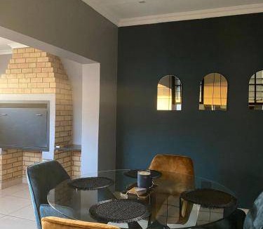 Beacon Bay Apartment | 100 m² Apartment ∙ 3 bedrooms ∙ 6 guests