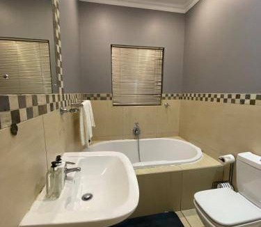 Beacon Bay Apartment | 100 m² Apartment ∙ 3 bedrooms ∙ 6 guests