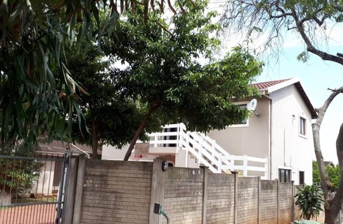 Durban North Apartment | 100 m² Apartment ∙ 2 bedrooms ∙ 4 guests