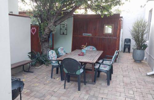 Robertson Bed & Breakfast | 100 m² Bed and breakfast ∙ 3 bedrooms ∙ 6 guests