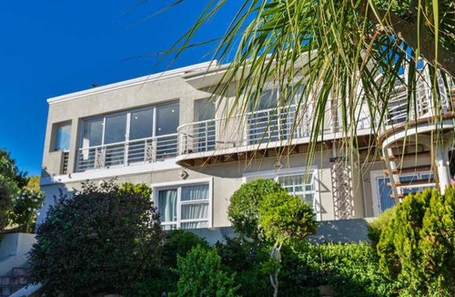 Humewood Bed & Breakfast | 100 m² Bed and breakfast ∙ 2 bedrooms ∙ 4 guests