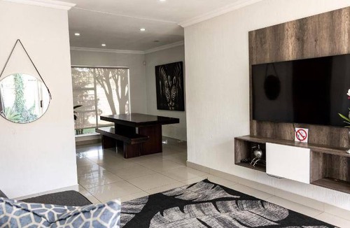 Ekurhuleni Bed & Breakfast | 100 m² Bed and breakfast ∙ 3 bedrooms ∙ 8 guests