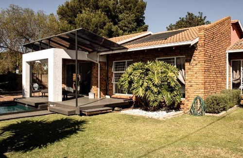 Ekurhuleni Bed & Breakfast | 100 m² Bed and breakfast ∙ 3 bedrooms ∙ 8 guests