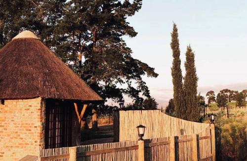 Cape Winelands Bed & Breakfast | 100 m² Bed and breakfast ∙ 2 bedrooms ∙ 127 guests