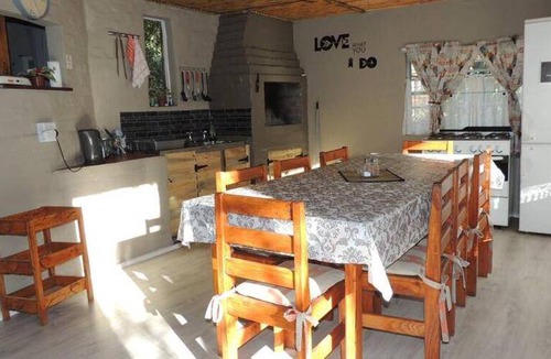 Oudtshoorn House | 100 m² House ∙ 3 bedrooms ∙ 8 guests