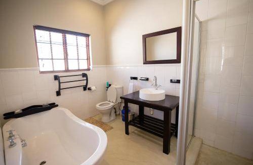 Dullstroom House | 100 m² House ∙ 5 bedrooms ∙ 12 guests