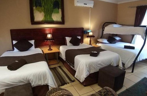 Makhado Cabin | 100 m² Lodge ∙ 2 bedrooms ∙ 9 guests