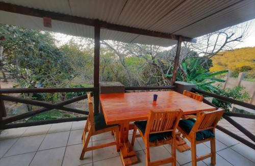 Nelspruit Cabin | 100 m² Lodge ∙ 2 bedrooms ∙ 8 guests