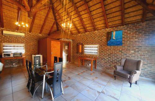 Nelspruit Cabin | 100 m² Lodge ∙ 2 bedrooms ∙ 8 guests
