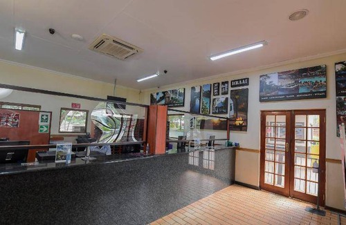 Buffelspoort Resort | 100 m² Resort ∙ 3 bedrooms ∙ 8 guests
