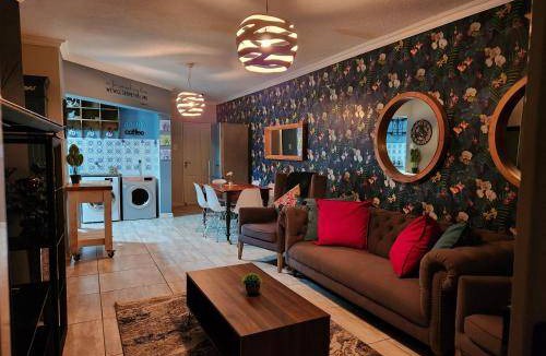 Illovo Beach Apartment | 101 m² Apartment ∙ 3 bedrooms ∙ 6 guests