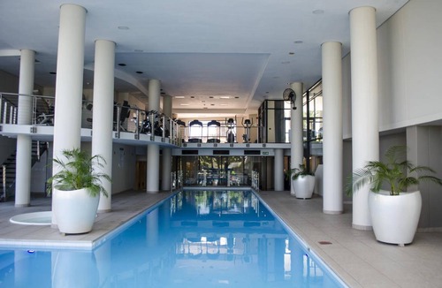 Century City Apartment | 103 m² Apartment ∙ 2 bedrooms ∙ 127 guests