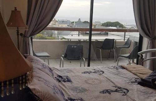 Gansbaai Apartment | 105 m² Apartment ∙ 2 bedrooms ∙ 5 guests