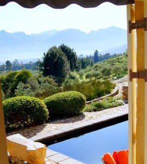 Cape Winelands Villa | 105 m² Villa ∙ 2 bedrooms ∙ 4 guests