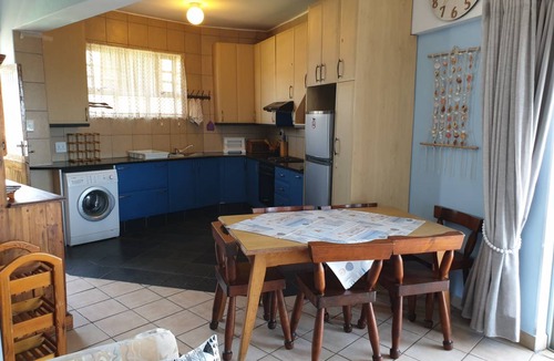 Margate Beach Apartment | 108 m² Apartment ∙ 2 bedrooms ∙ 6 guests