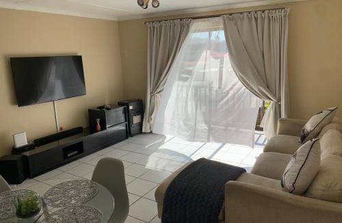 Southernwood Apartment | 108 m² Apartment ∙ 2 bedrooms ∙ 10 guests