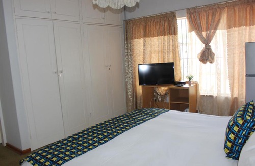 Kempton Park House | 11 Eland Guest House