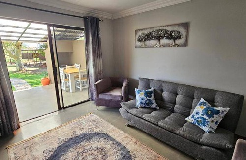 Roodeplaat Apartment | 110 m² Apartment ∙ 4 guests