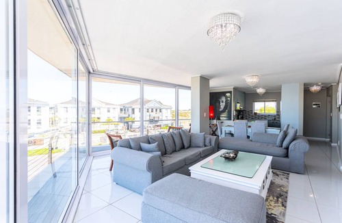 Lagoon Beach Apartment | 110 m² Apartment ∙ 2 bedrooms ∙ 4 guests