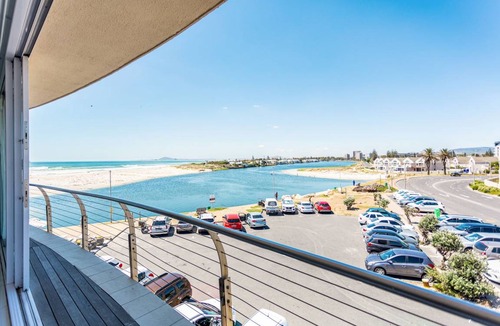 Lagoon Beach Apartment | 110 m² Apartment ∙ 2 bedrooms ∙ 4 guests
