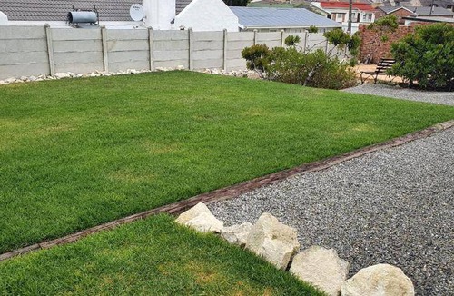 Struisbaai House | 110 m² House ∙ 2 bedrooms ∙ 4 guests