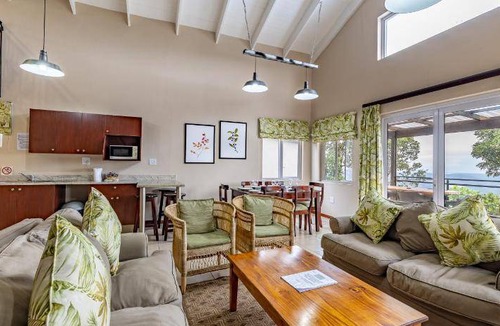 Rhenosterhoek Cabin | 110 m² Lodge ∙ 4 bedrooms ∙ 10 guests