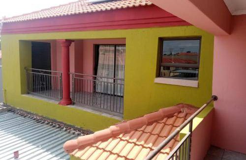 Vereeniging Bed & Breakfast | 12 m² Bed and breakfast ∙ 2 guests