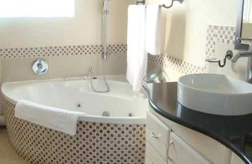 Lone Hill Apartment | 120 m² Apartment ∙ 2 bedrooms ∙ 4 guests