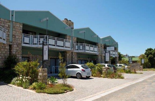Still Bay Apartment | 120 m² Apartment ∙ 3 bedrooms ∙ 6 guests