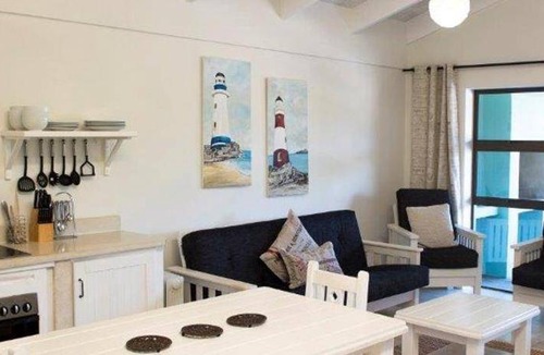 Still Bay Apartment | 120 m² Apartment ∙ 3 bedrooms ∙ 6 guests