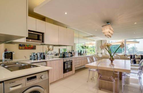 Mouille Point Apartment | 120 m² Apartment ∙ 3 bedrooms ∙ 6 guests