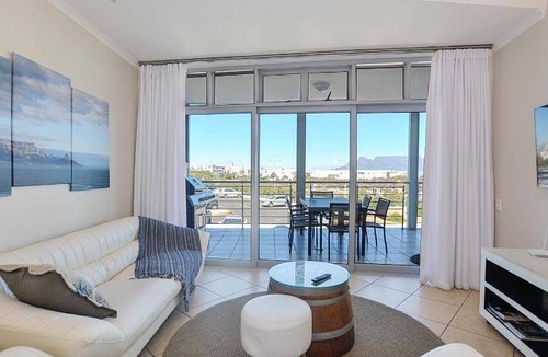 Big Bay Apartment | 120 m² Apartment ∙ 3 bedrooms ∙ 6 guests