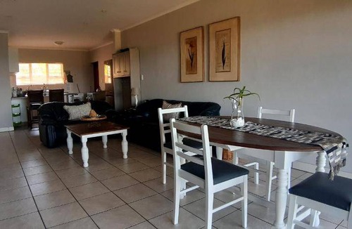 Kleinbaai Apartment | 120 m² Apartment ∙ 2 bedrooms ∙ 4 guests