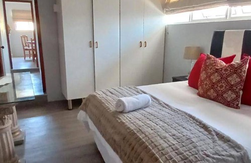 Franskraal Apartment | 120 m² Apartment ∙ 2 bedrooms ∙ 4 guests