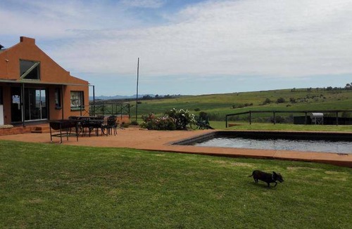Fouriesburg House | 120 m² Farmhouse ∙ 4 bedrooms ∙ 8 guests