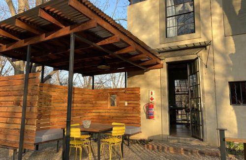 Magaliesberg House | 120 m² House ∙ 1 bedroom ∙ 2 guests